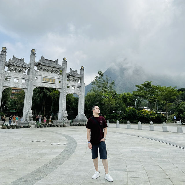 Tian Tan Buddha: Hong Kong's Serene Icon