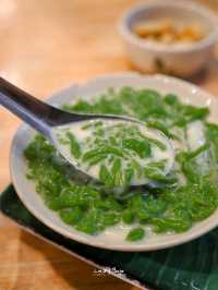 ร้านก๋วยเตี๋ยวเรือในห้าง ชามละ 18 บาท 