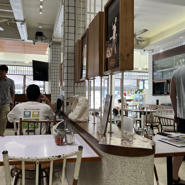 “เกี๊ยวหนองบัว” บะหมี่เกี๊ยวชื่อดังจังหวัดตราด 🥟🍜
