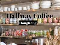 คาเฟ่ฮ่องกงที่เรารัก Halfway Coffee (Hoi On Cafe)