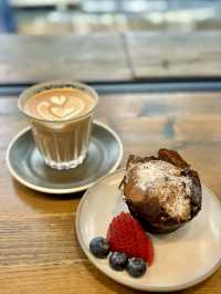 【灣仔】Blend & Grind：在春日的樹底下享受咖啡和鬆餅