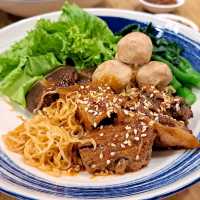บะหมี่อัศวิน 𝐘𝐨𝐮𝐫 𝐒𝐢𝐠𝐧𝐚𝐭𝐮𝐫𝐞 สีฟ้า  