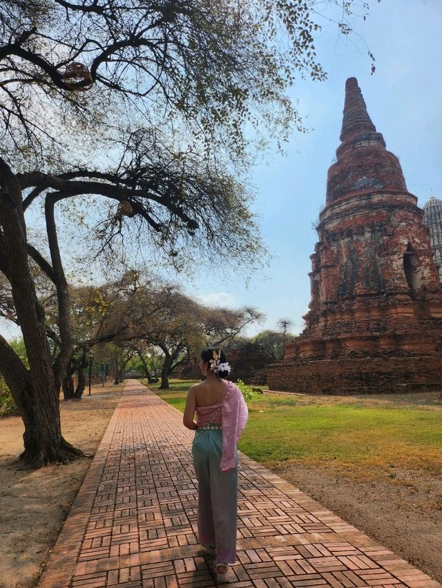 เเต่งชุดไทยไปวัดไชย🙏🙏