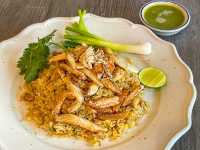 อิ่มหนำสำราญ Thai Eatery 
