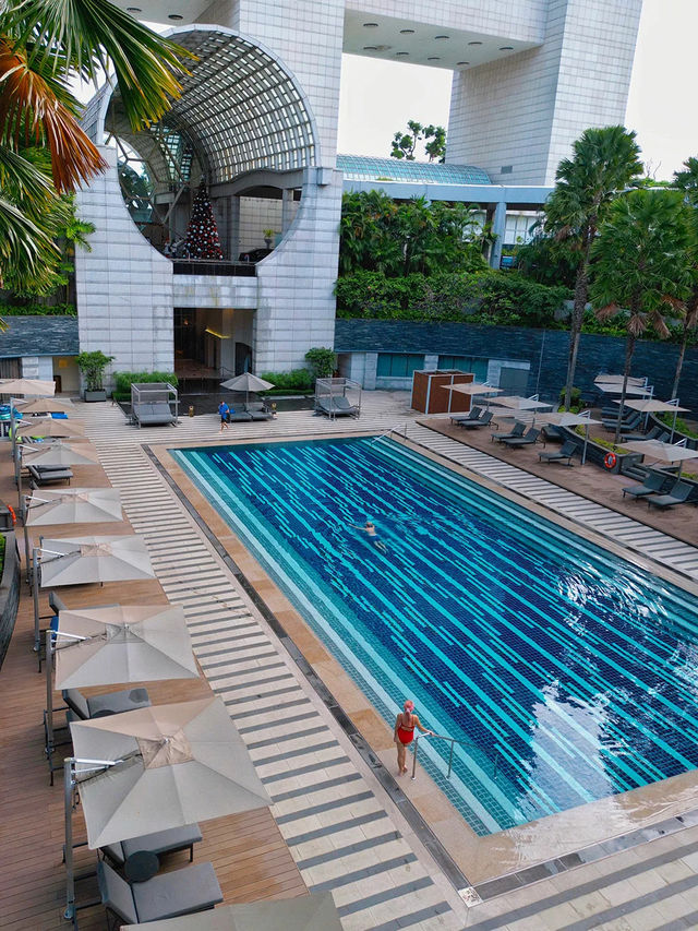 The best hotel bathtub view in Singapore 🛁🇸🇬