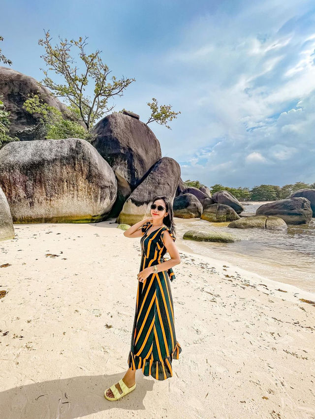 Pantai Laskar Pelangi