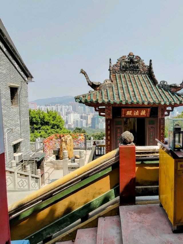 原來香港寺廟都有月老「青山禪院」