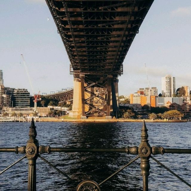 🇦🇺 Sydney, Australia: Iconic Landmarks and Coastal Charm 🌊🌇