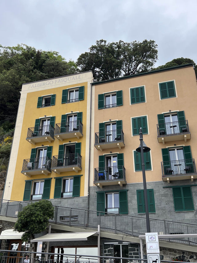 意大利🇮🇹五漁村迷人小鎮Monterosso😗海灘🏖️度假勝地