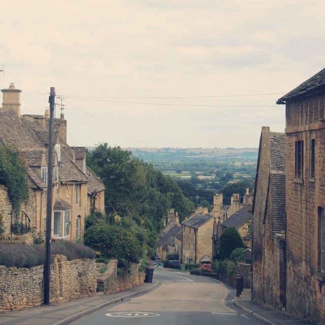 Of cottages, country side and stones