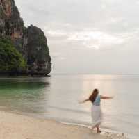 พาเที่ยวหาดไร่เลย์ กระบี่
