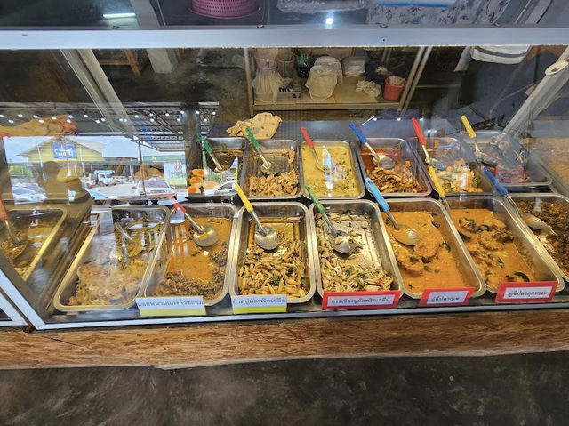 ข้าวแกงทะเลตราด