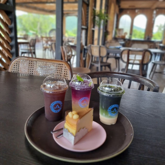 📍บ้านติดดิน เชียงคาน Baan Tid din
