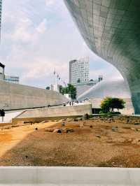 首爾東大門設計廣場：首爾文化地標