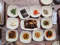 A local delight in Taean, crab soup at Deoksu Sikdang