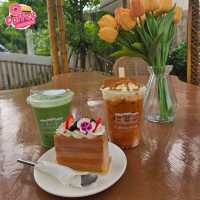 คาเฟ่สวนดอกไม้ สุดคิวท์ Lamoonnee ละมุนนี