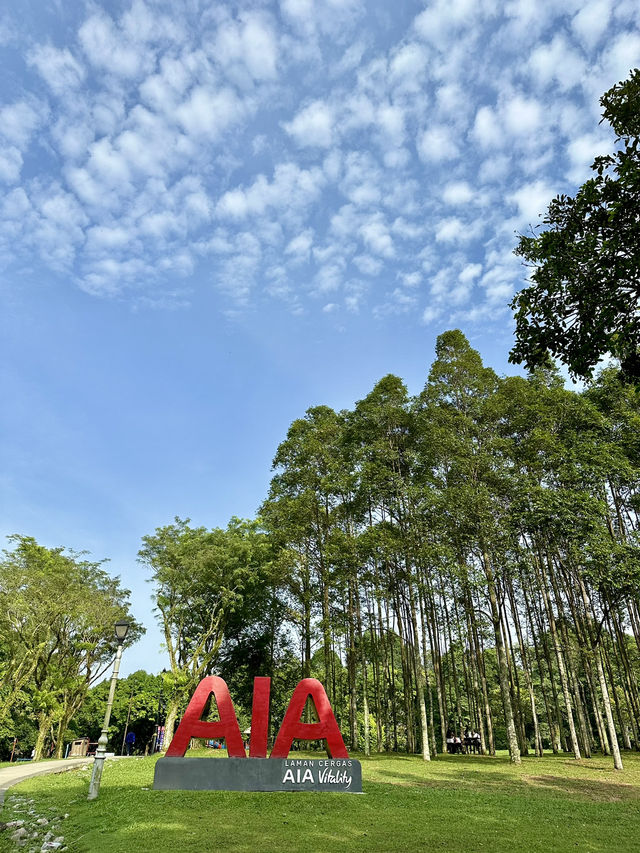 A Peaceful Day at Kepong Metropolitan Park: Sunrise, Sunset, and Delicious Local Eats 