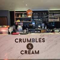 Crumble & Cream Café: A Delightful Treat at Iconic Hotel