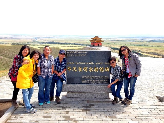 A Journey to the Monument on Gedeng Mountain