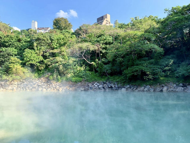 台北北投地熱谷-台灣八景之一，夢幻的蒸氣湖泊景觀