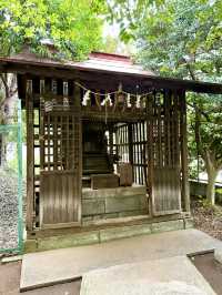 【東京都】大きな狛犬が珍しい神社