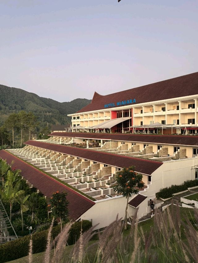 Iconic Hotel in Prapat with Stuning view of LakeToba