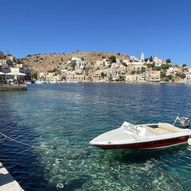 エーゲ海に浮かぶギリシャの愛らしい島「シミ島」