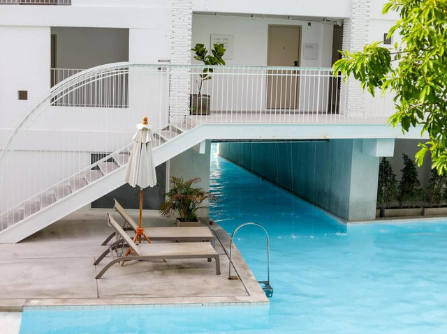 Prima Hotel Pattaya ที่พักคุมโทนสไตล์มินิมอล 