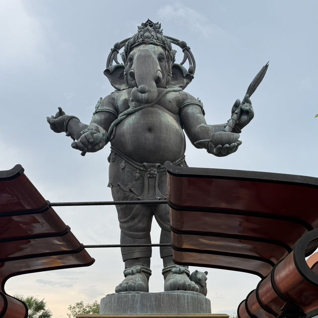 อุทยานพระพิฆเนศองค์ยืน
