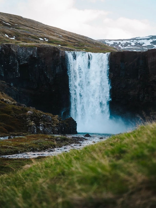Your Guide to Visiting Iceland: Land of Fire, Ice, and Epic Adventures