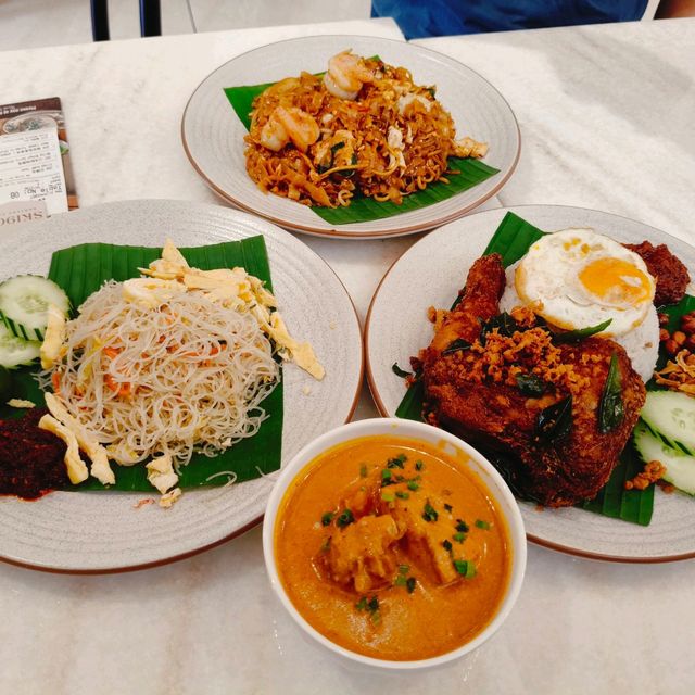 Lets Discover New Shop At Tan Hiok Nee Old Street 