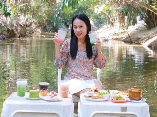 คลองหลังบ้าน Cafe camp