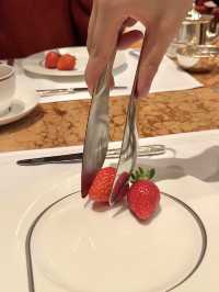 Strawberry Afternoon Tea at The Peninsula Tokyo🍓