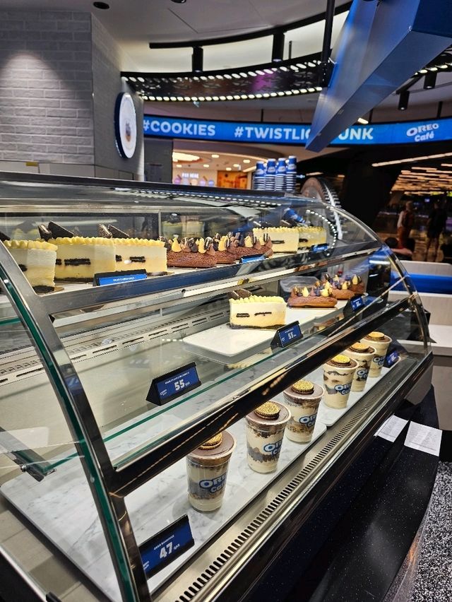 A Sweet Layover at Oreo Café, Doha Airport