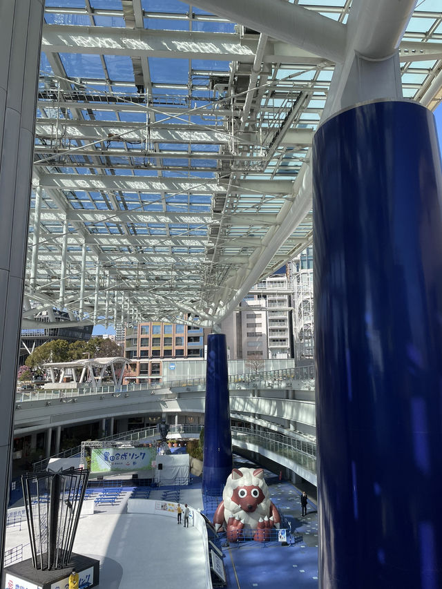 【名古屋×水の宇宙船】  空中に浮かぶガラス屋根がシンボルの公園