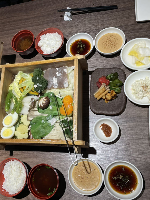 【韓国🇰🇷】BTS💜JINのお兄さんのお店✨押忍 セイロ蒸し！