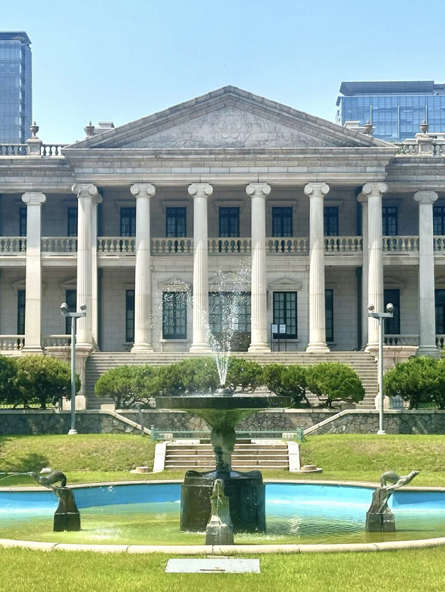 Deoksugung Palace: A Blend of Tradition and Modernity in Seoul