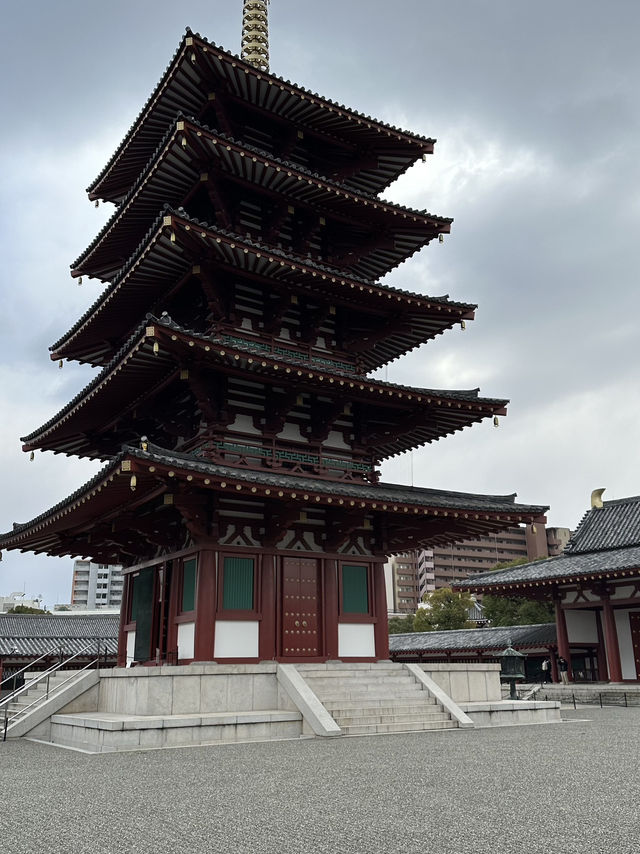 Osaka 🇯🇵: Culture Daylight and Vibrant Nightlife!  