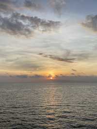 Chasing the Sun: Stunning Sunrise Views from the Balcony of Spectrum of the Seas