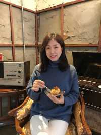 평리단길에 위치한 레트로 감성의 루프탑 카페