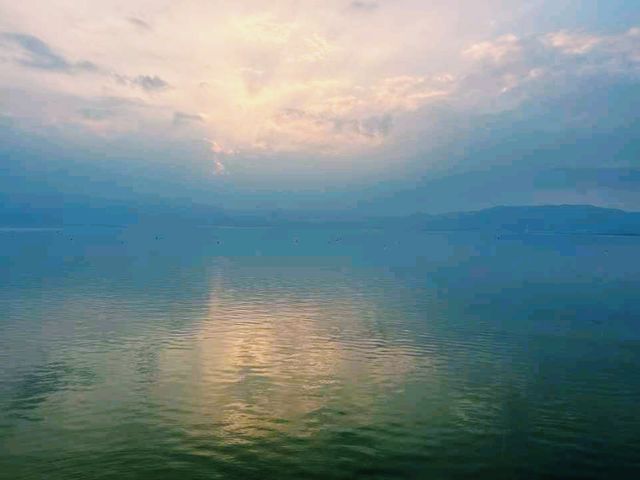 中國雲南玉溪市著名景點撫仙湖旅行攻略，適合打卡拍照📸