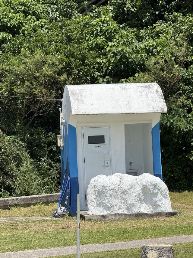小浜島・海人公園の巨大マンタ展望台で、絶景と癒しのひとときを