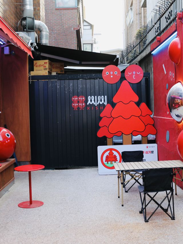 釜山沒搶到？弘大延南洞也開啦！全韓唯一山楂糖葫蘆店，3大亮點讓人一秒魂穿童年