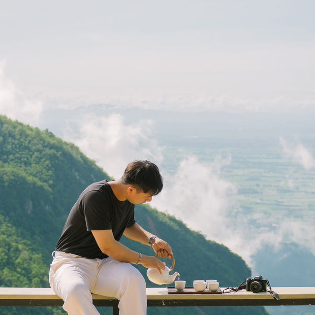 ผาฮี้หน้าฝนมันดีจริง ๆ นะ ⛰️🌧️