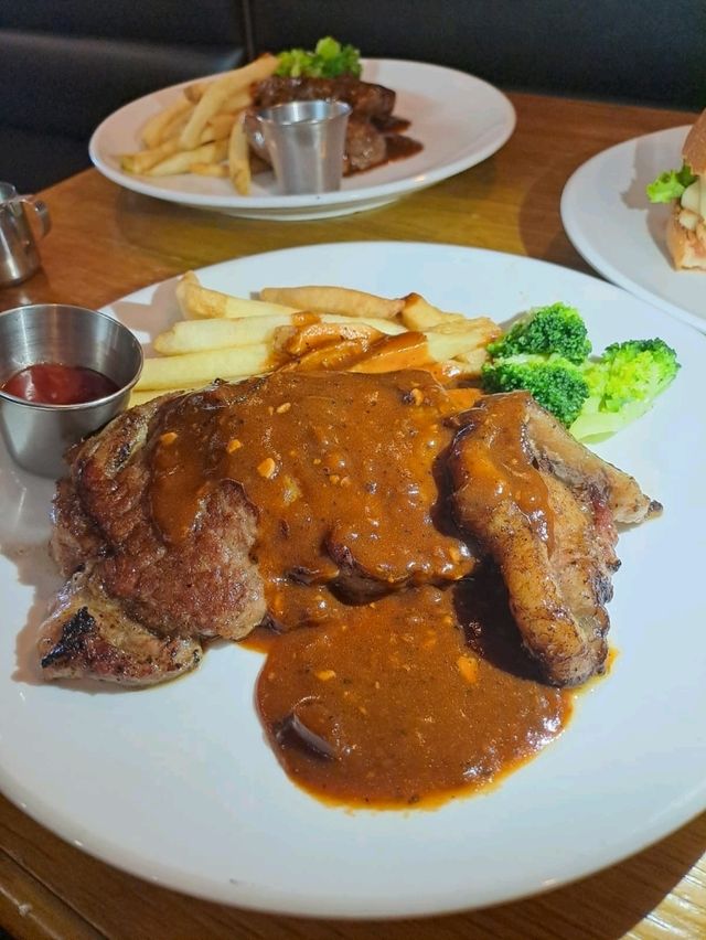 悠閒满足的午餐體驗