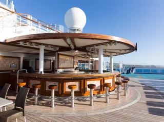 👑 Crown Princess Cruise: Royal Treatment with a Side of Sunshine! 🌞🚢 