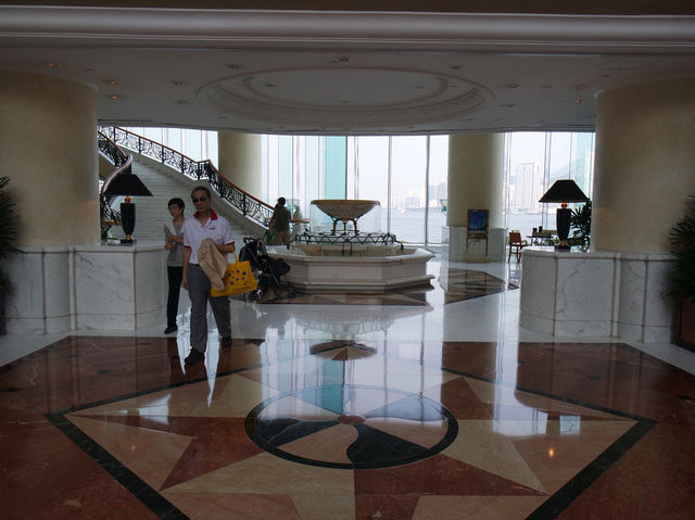 🌉 “창밖엔 빅토리아 하버, 안에는 완벽한 휴식 – Harbour Grand Hong Kong”