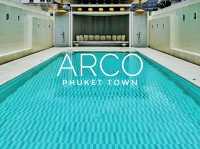 พักผ่อนสบายๆ ที่ ARCO Hotel Phuket