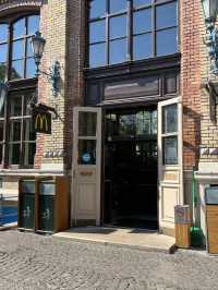 A Solo Day in Budapest – Baths, Bridges & Beautiful Surprises