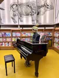 Reading in Color: A Quiet Escape at BookXcess Lalaport